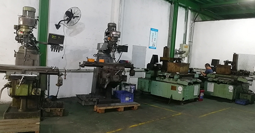 Grinding and milling machine